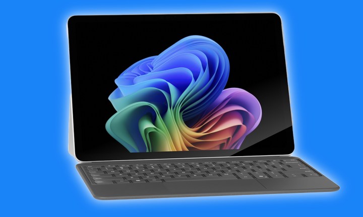 Microsoft Surface Pro 12のフロントビュー。